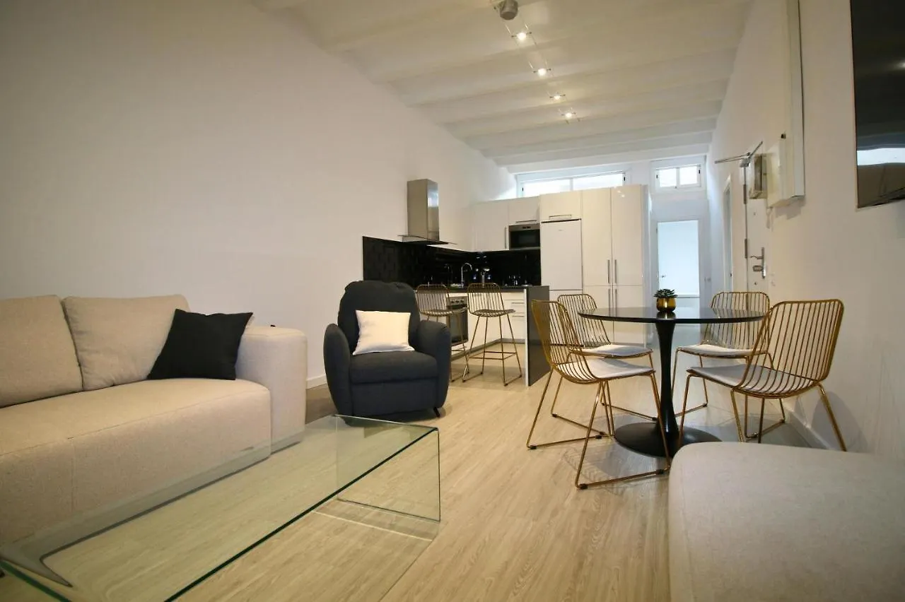 Luxurius Apartment For 4 People With Jacuzzi Barcelona
