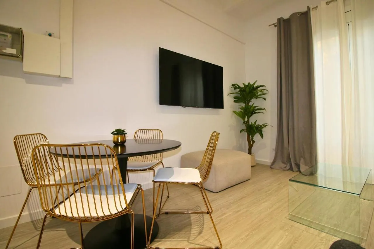 Luxurius Apartment For 4 People With Jacuzzi Barcelona 0*,  España